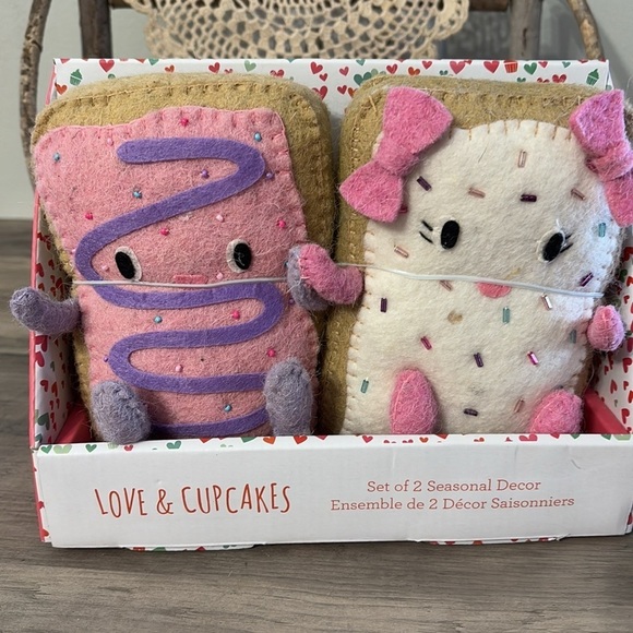 NWT LOVE & CUPCAKES VALENTINE BEADED POPTARTS FELTED PLUSH - Picture 8 of 8